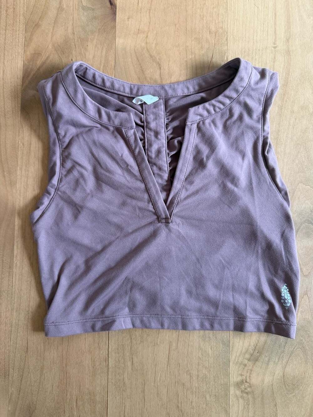 Free People Movement Sleeveless V-Neck Crop Top Size small